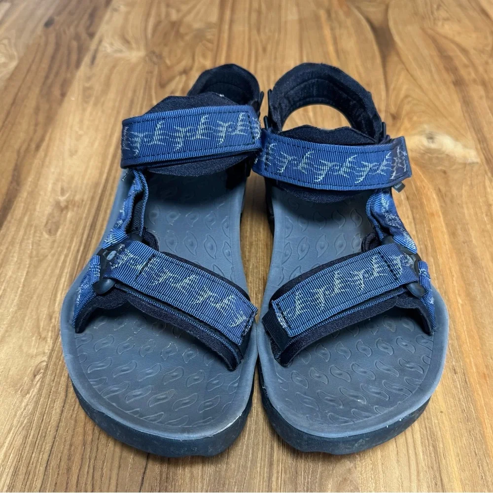 Teva Hurricane Sandals Men’s 8 Navy Blue Patterned